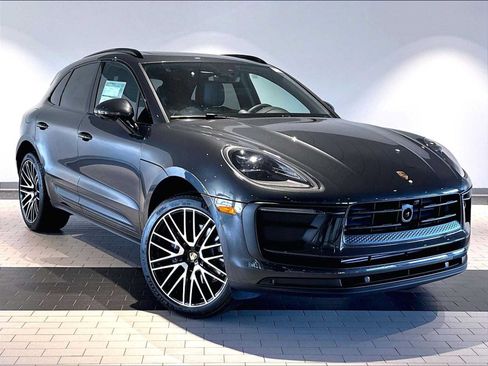New 2026 Porsche Macan AWD/4WD image 9