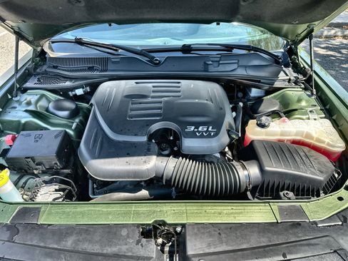Used 2022 Dodge Challenger GT AWD/4WD image 12