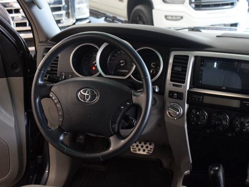 Used 2007 Toyota 4Runner Limited AWD/4WD image 46