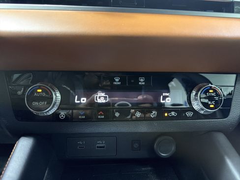 Used 2025 Mitsubishi Outlander SEL AWD/4WD image 23