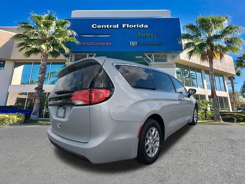 New 2026 Chrysler Voyager LX image 5
