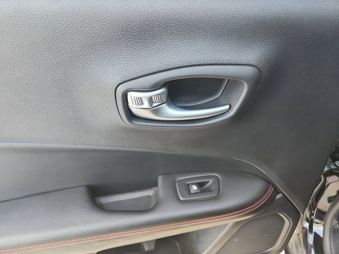 Used 2018 Jeep Compass Trailhawk w/ Leather Interior Group image 28