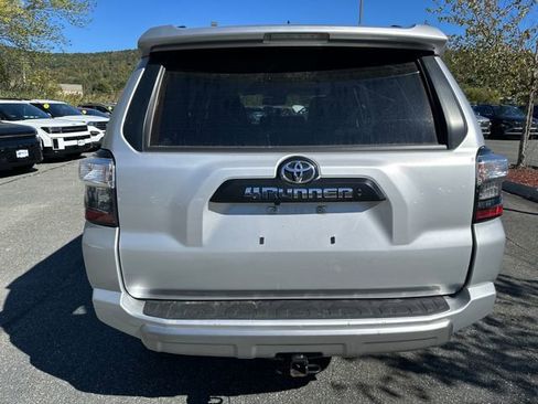 Used 2024 Toyota 4Runner TRD Off-Road Premium image 4