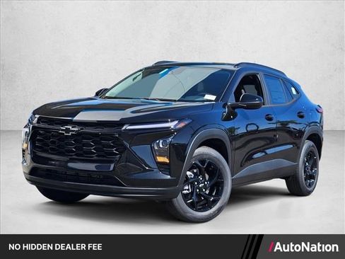New 2026 Chevrolet Trax LT w/ Sunroof Package FWD image 1