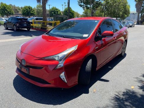 Used 2016 Toyota Prius Four Touring FWD image 6