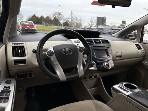 Used 2013 Toyota Prius V Three image 10