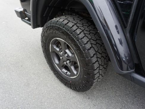 Used 2021 Jeep Gladiator Rubicon AWD/4WD image 6
