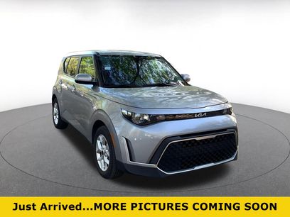 Used 2025 Kia Soul LX w/ LX Technology Package