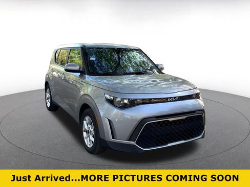 Used 2025 Kia Soul LX w/ LX Technology Package image 1