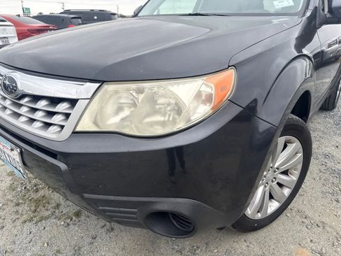 Used 2011 Subaru Forester 2.5X Premium w/ All-Weather Pkg AWD/4WD image 8