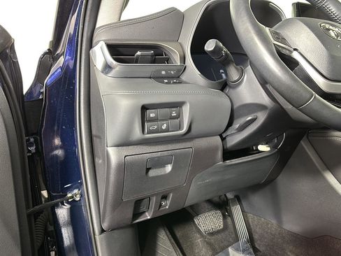 Used 2023 Toyota Highlander Limited image 26