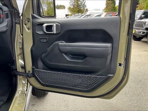 New 2025 Jeep Wrangler Rubicon w/ Convenience Group image 25