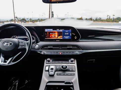 Used 2021 Hyundai Palisade Limited image 13