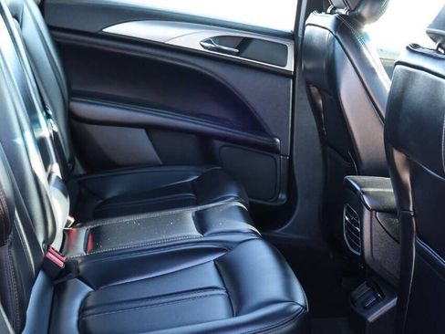 Used 2019 Lincoln MKZ Premiere image 16