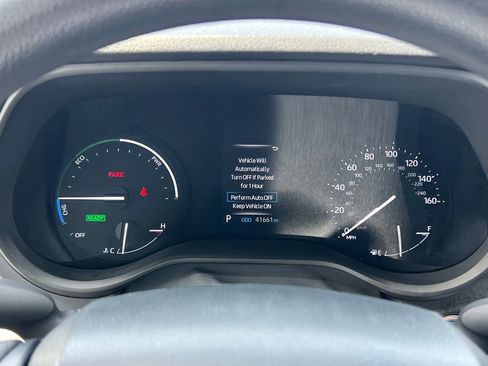 Certified 2024 Toyota Sienna LE FWD image 24