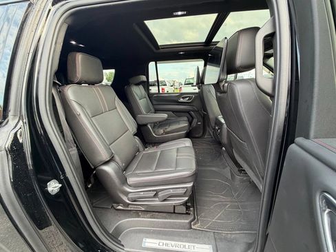 Used 2021 Chevrolet Suburban RST w/ Luxury Package AWD/4WD image 27