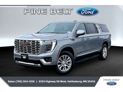 Used 2025 GMC Yukon XL Denali AWD/4WD image 10