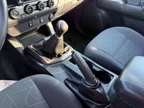 Used 2017 Toyota Tacoma TRD Off-Road w/ Tow Package image 24