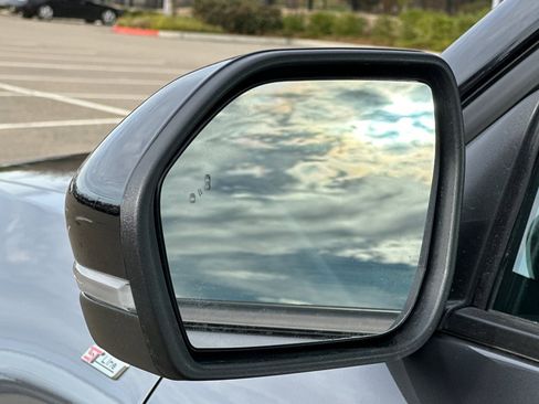 Used 2025 Ford Explorer ST-Line w/ ST-Line Street Pack image 57