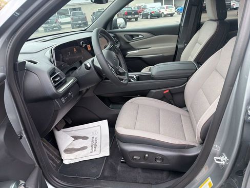 New 2026 Chevrolet Traverse LT w/ Midnight/Sport Edition AWD/4WD image 12