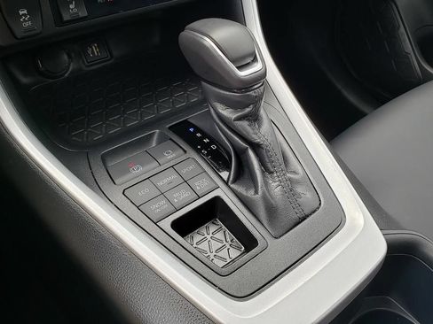 Used 2025 Toyota RAV4 XLE Premium w/ Weather Package AWD/4WD image 30
