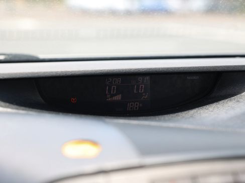 Used 2011 Toyota Venza FWD image 37