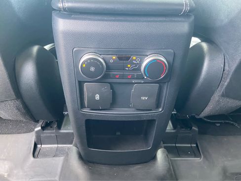 Used 2020 Ford Explorer XLT w/ Equipment Group 202A image 15