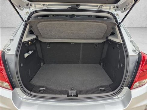 Used 2020 Chevrolet Trax LT w/ Redline Edition image 6