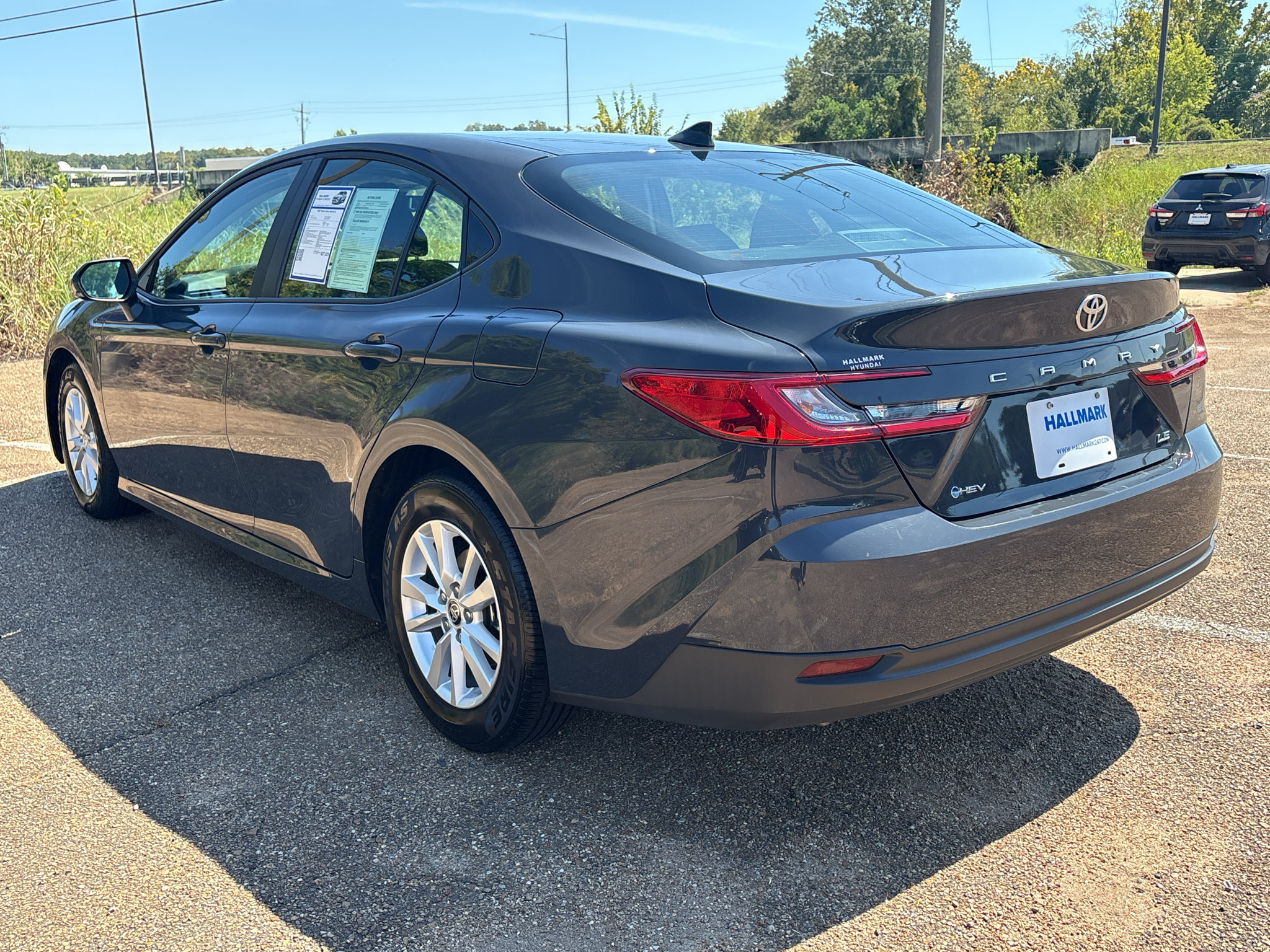Used 2025 Toyota Camry LE FWD image 6