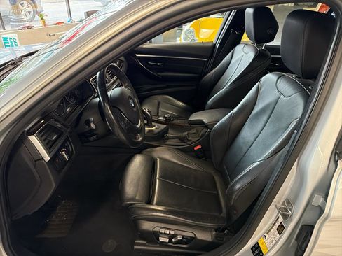 Used 2017 BMW 330i xDrive Sedan AWD/4WD image 13