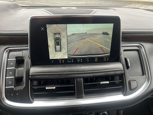 Used 2022 Chevrolet Suburban High Country image 31