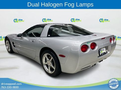 Used 2001 Chevrolet Corvette Coupe w/ Preferred Equipment Group2 RWD image 8