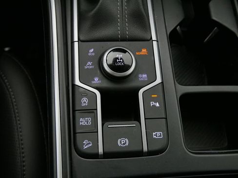 Used 2024 Kia Sorento S w/ Panoramic Sunroof Package AWD/4WD image 36