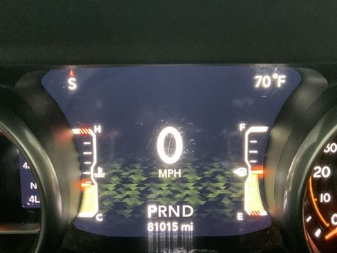Used 2018 Jeep Wrangler Unlimited Sahara AWD/4WD image 13