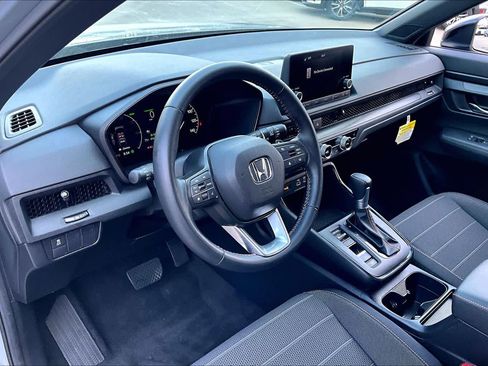Used 2025 Honda CR-V Sport image 17