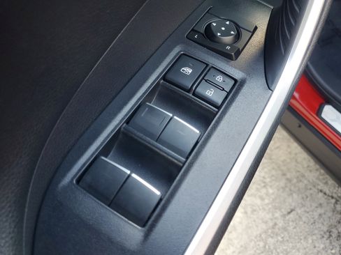 Used 2022 Toyota RAV4 XSE image 21