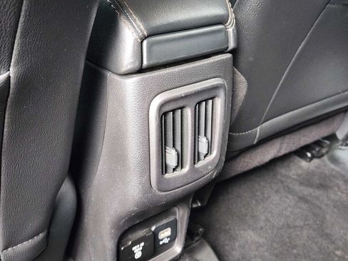 Used 2019 Jeep Compass Limited FWD image 28