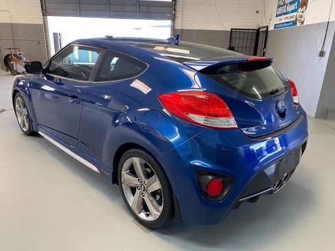 Used 2015 Hyundai Veloster Turbo FWD image 2