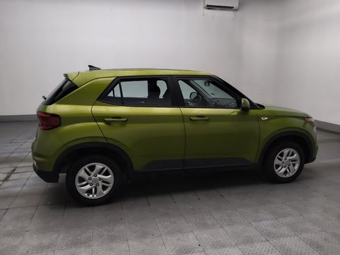 Used 2021 Hyundai Venue SE FWD image 10