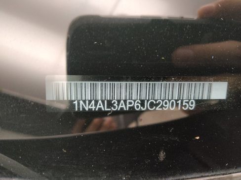 Used 2018 Nissan Altima 2.5 SR w/ SR Midnight Edition image 33