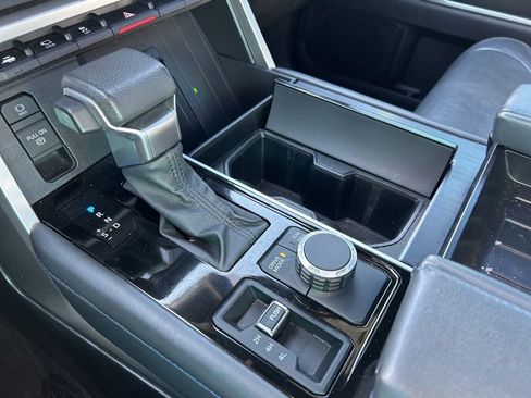 Used 2023 Toyota Tundra Platinum image 30