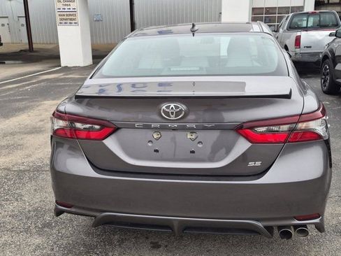 Used 2023 Toyota Camry SE FWD image 5