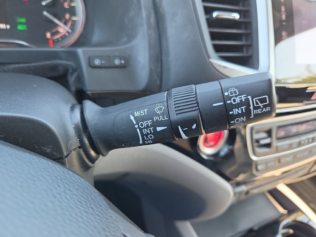 Used 2017 Honda Pilot Touring image 30