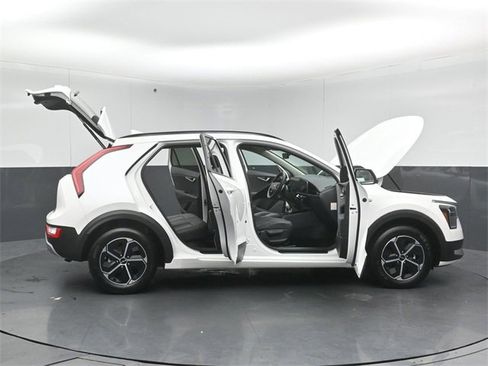 Used 2024 Kia Niro EX image 56