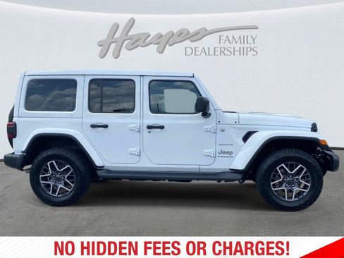 Used 2024 Jeep Wrangler Unlimited Sahara AWD/4WD image 2