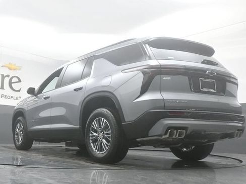 New 2026 Chevrolet Traverse LT w/ Driver Confidence Package FWD image 5