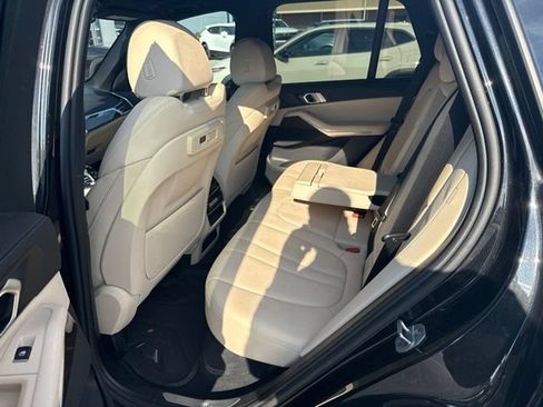 Used 2022 BMW X5 xDrive40i w/ Premium Package AWD/4WD image 27
