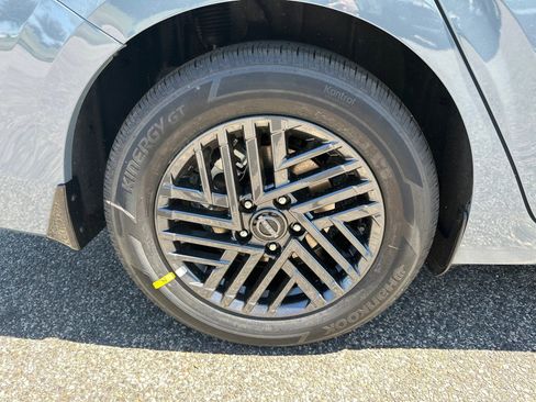 New 2026 Nissan Sentra SV w/ SV Convenience Package FWD image 15