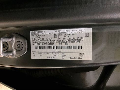 Certified 2024 Ford Escape Active AWD/4WD image 29