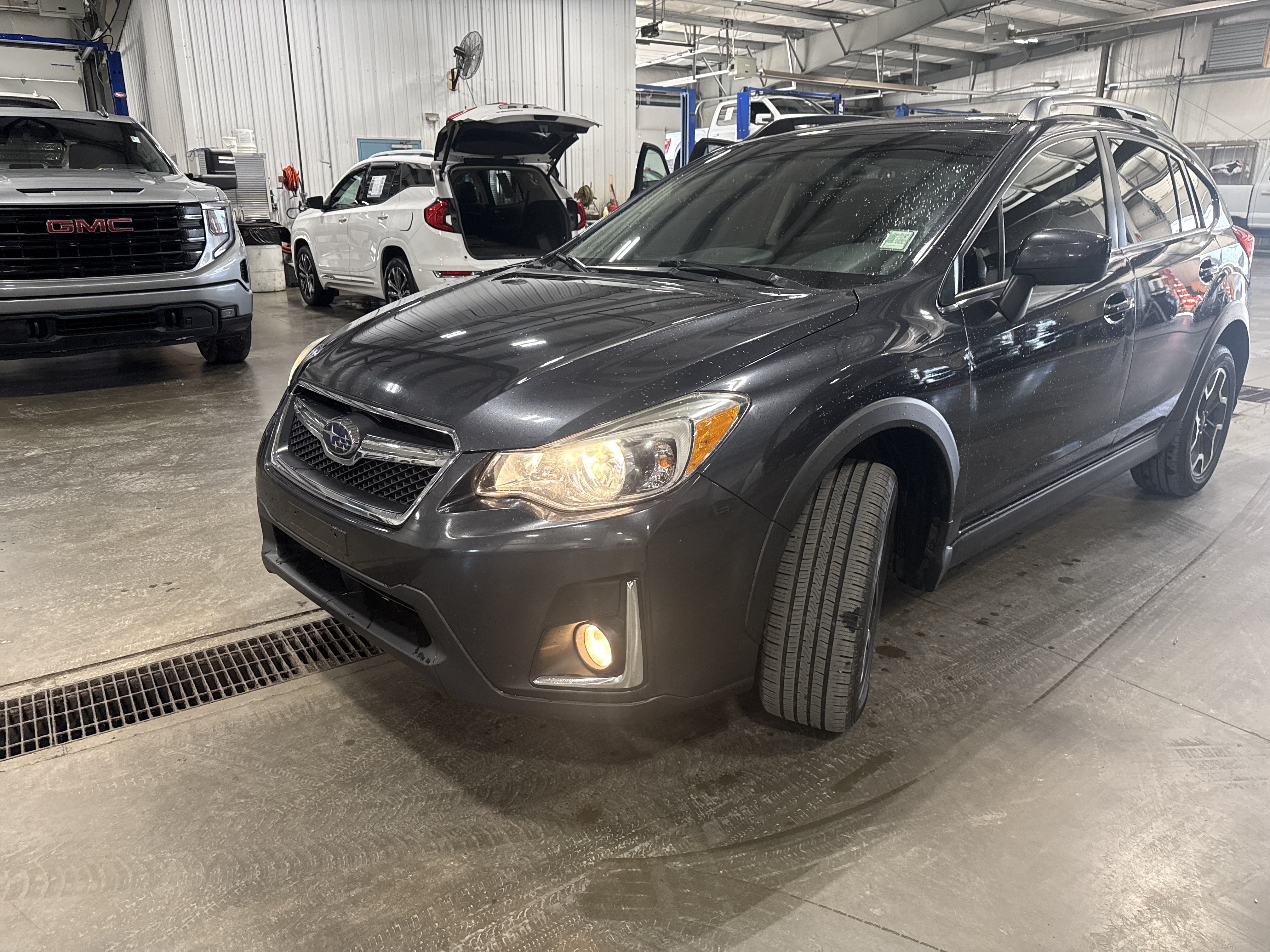 Used 2016 Subaru Crosstrek 2.0i Premium AWD/4WD image 6